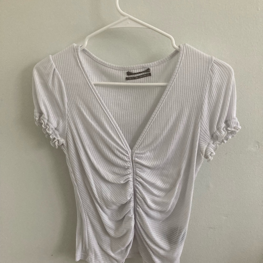 urban outfitters white cropped top